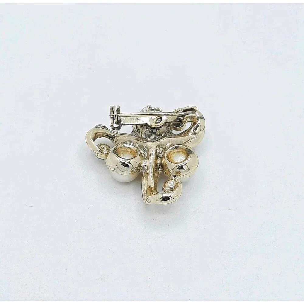 Vintage 1950s Gold-Toned Swirl Brooch Pin with Faux Pearls and Rhinestones
